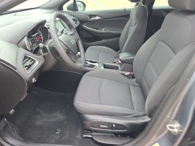 Used 2019 Chevrolet Cruze LT w/ Convenience Package FWD image 15