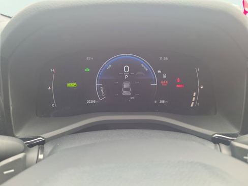 Used 2025 Toyota Camry LE FWD image 22