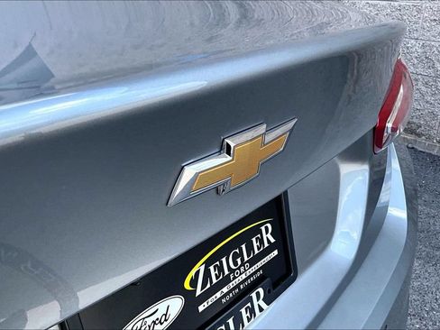 Used 2024 Chevrolet Malibu LT FWD image 31