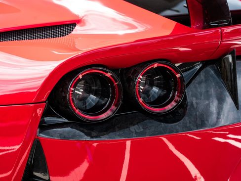 Used 2020 Ferrari 812 Superfast RWD image 25