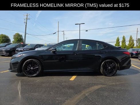 Used 2026 Toyota Camry SE FWD image 4