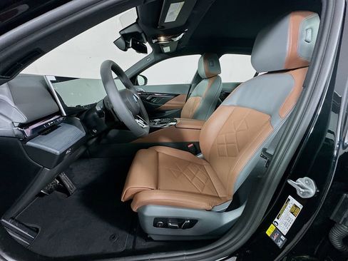 New 2027 BMW 550e xDrive AWD/4WD image 16