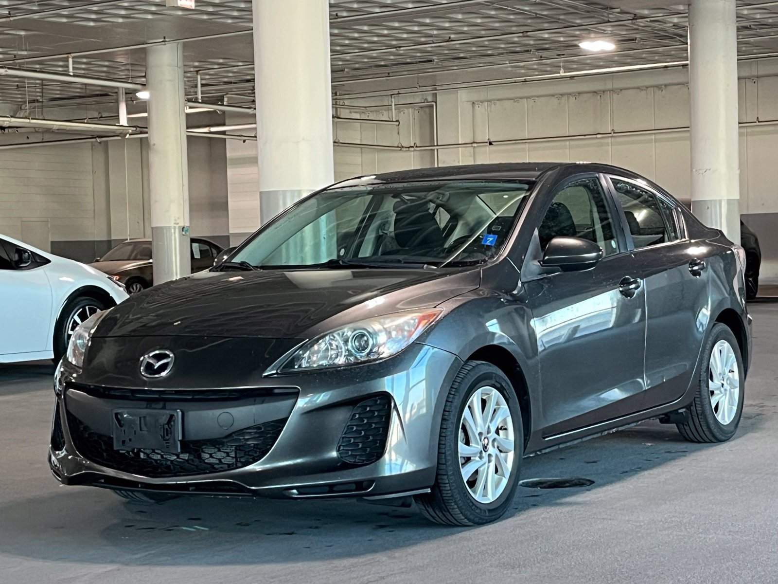 Used 2013 MAZDA MAZDA3 i Touring FWD image 4