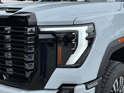 New 2026 GMC Sierra 2500 Denali Ultimate w/ Max Trailering Package AWD/4WD image 3
