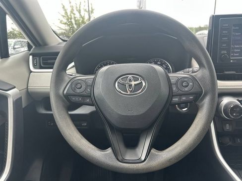 Used 2022 Toyota RAV4 XLE w/ Convenience Package AWD/4WD image 17