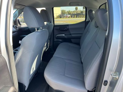 Certified 2019 Toyota Tacoma SR5 image 14