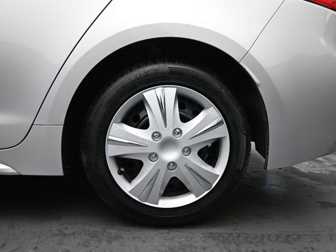 Used 2020 Toyota Corolla LE image 12