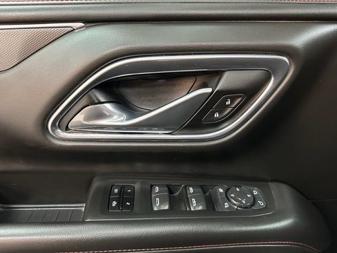Used 2021 Chevrolet Tahoe RST w/ Luxury Package AWD/4WD image 17