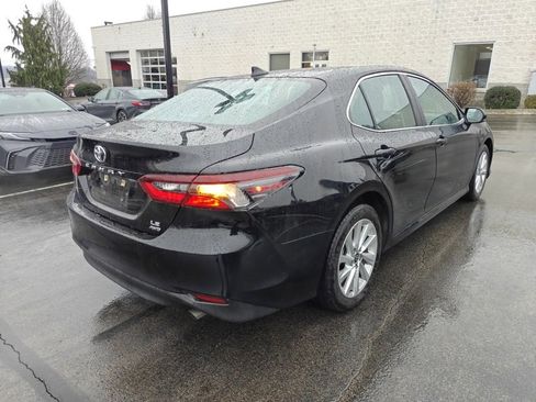 Used 2023 Toyota Camry LE image 3