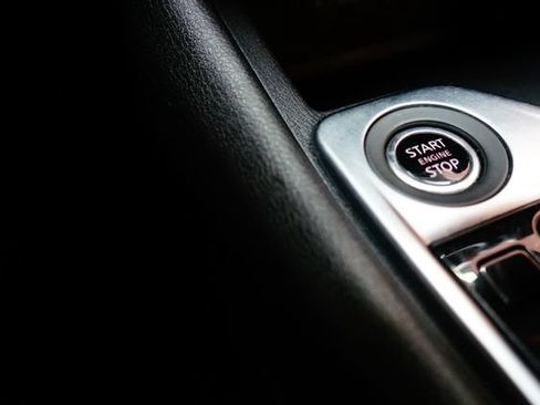 Certified 2022 Nissan Sentra SV FWD image 26