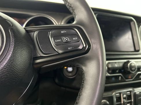 Used 2023 Jeep Wrangler Unlimited AWD/4WD image 9