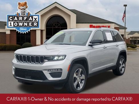 Used 2023 Jeep Grand Cherokee Limited image 2