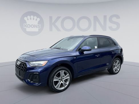 Used 2025 Audi Q5 2.0T Premium w/ Convenience Plus Package AWD/4WD image 1