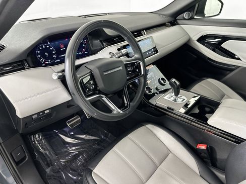 Used 2021 Land Rover Range Rover Evoque R-Dynamic SE image 9
