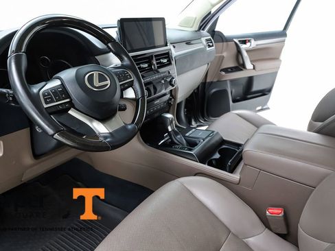 Used 2022 Lexus GX 460 Premium w/ Accessory Package image 58