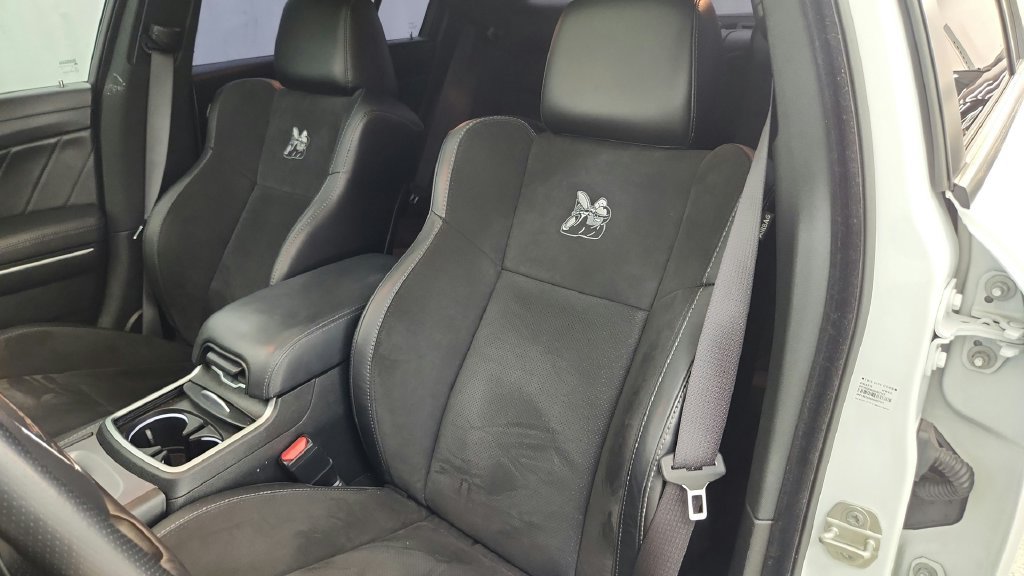 Used 2023 Dodge Charger Scat Pack RWD image 30