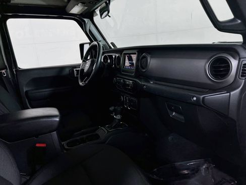 Used 2023 Jeep Gladiator Sport AWD/4WD image 27
