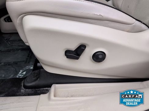 Used 2020 Chrysler Pacifica Limited w/ Advanced Safetytec Group FWD image 14