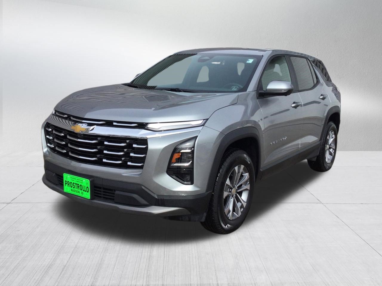 Used 2025 Chevrolet Equinox LT w/ Safety and Technology Package AWD/4WD image 2