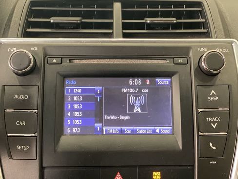 Used 2016 Toyota Camry LE FWD image 19