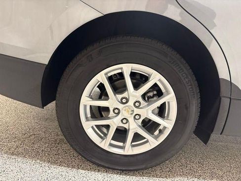 Used 2024 Chevrolet Equinox LT AWD/4WD image 34
