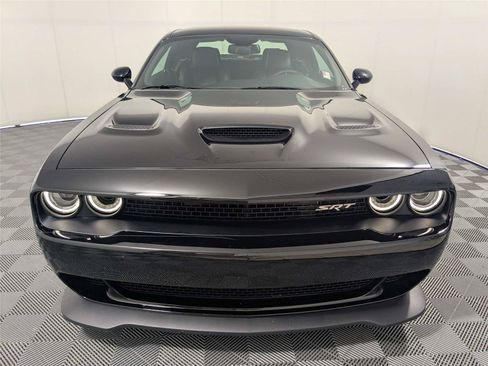 Used 2016 Dodge Challenger SRT Hellcat RWD image 3