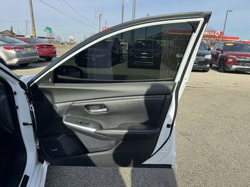 Used 2021 Nissan Sentra SR w/ SR Premium Package image 28