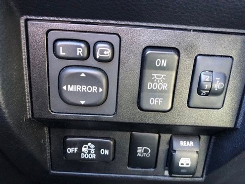 Used 2019 Toyota Tundra 1794 Edition image 18