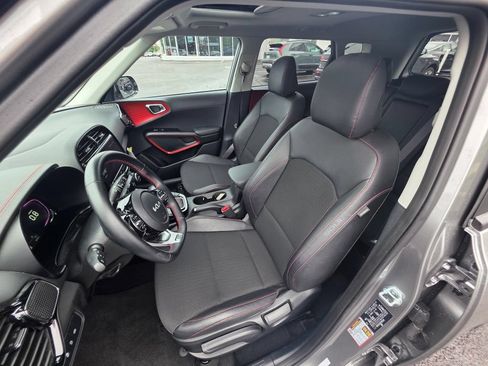 Used 2025 Kia Soul GT-Line FWD image 6