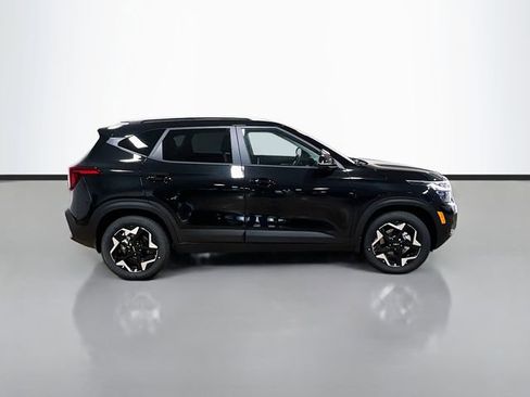 New 2026 Kia Seltos S FWD image 8