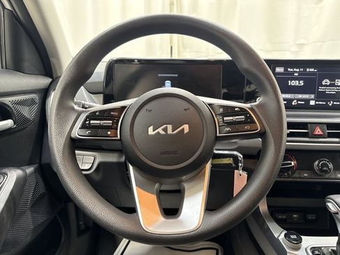 Certified 2026 Kia Seltos LX FWD image 16