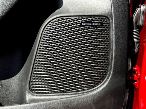 New 2026 Chrysler Pacifica Limited w/ Uconnect Theater Family Group image 12