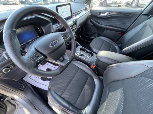 Used 2025 Ford Escape ST-Line w/ Equipment Group 301A image 15