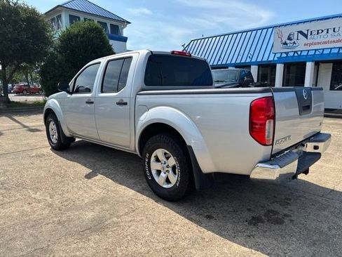 Used 2012 Nissan Frontier SV RWD image 7
