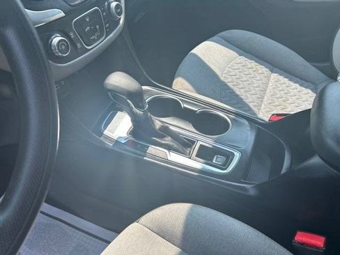 Used 2022 Chevrolet Equinox LT FWD image 28
