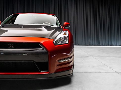 Used 2016 Nissan GT-R Premium AWD/4WD image 29