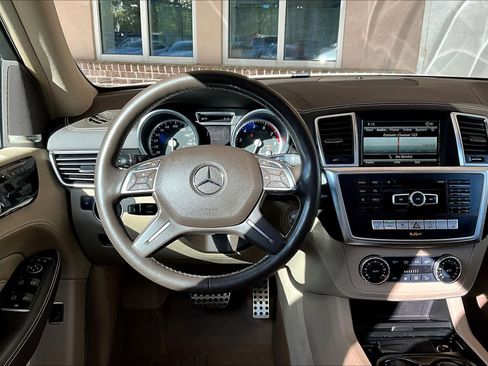 Used 2015 Mercedes-Benz ML 400 4MATIC image 6