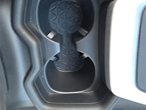 Used 2020 Toyota RAV4 XLE w/ Convenience Package image 21