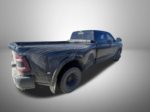 Used 2022 RAM 3500 Limited w/ Night Edition AWD/4WD image 3