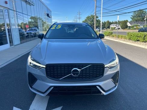 Used 2025 Volvo XC60 B5 Plus AWD/4WD image 7