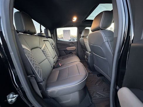 Used 2023 GMC Canyon Denali image 22