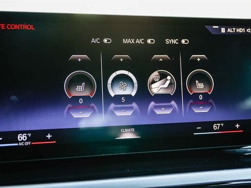 Used 2023 BMW i4 eDrive40 image 26