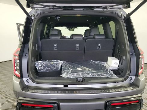 New 2025 Nissan Armada PRO-4X AWD/4WD image 32