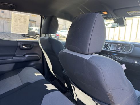 Certified 2023 Toyota Tacoma TRD Off-Road image 17