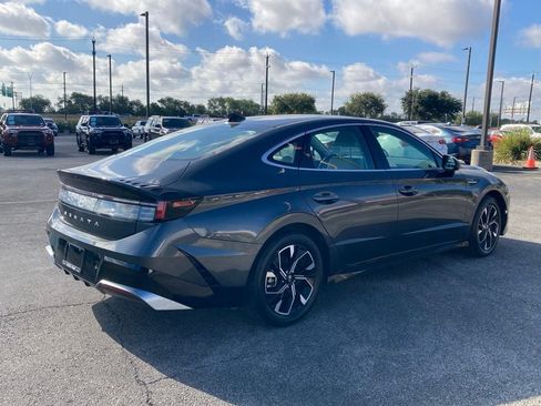 Used 2025 Hyundai Sonata SEL FWD image 5