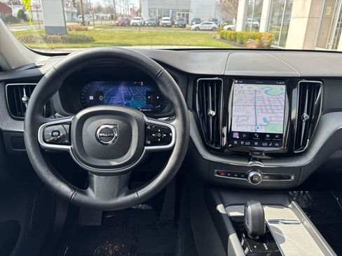 Used 2025 Volvo XC60 B5 Plus AWD/4WD image 20