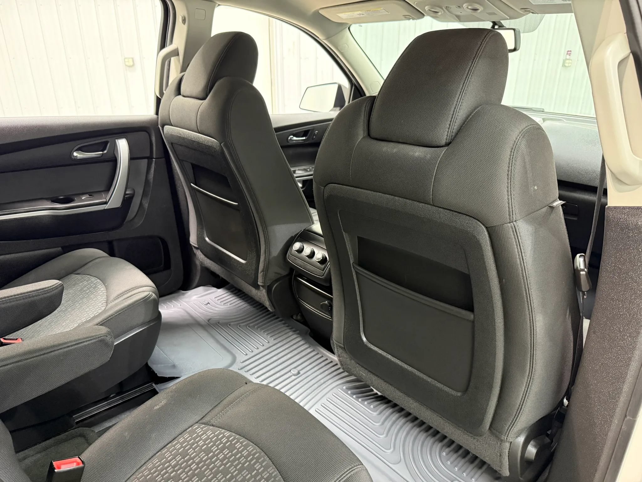 Used 2011 GMC Acadia SLE AWD/4WD image 20