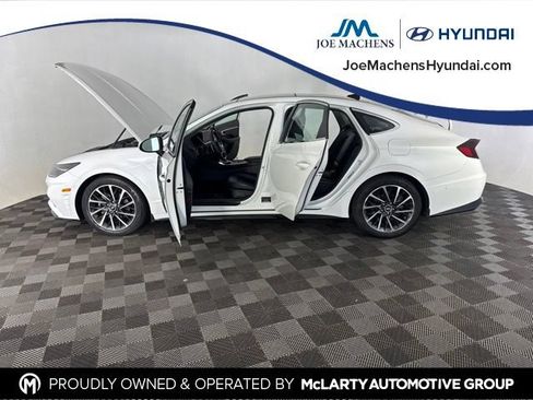 Used 2022 Hyundai Sonata Limited FWD image 9