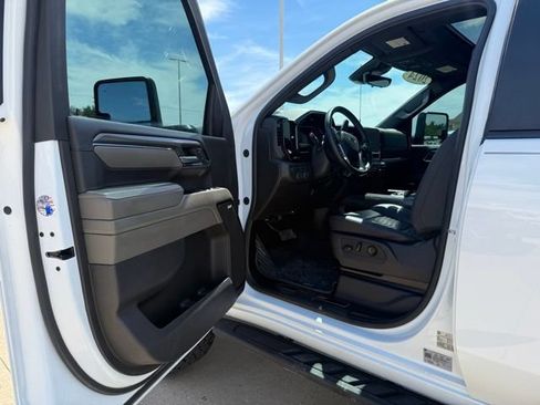 Used 2024 Chevrolet Silverado 2500 ZR2 w/ ZR2 Bison Edition AWD/4WD image 10