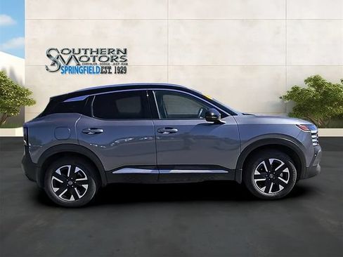 Used 2025 Nissan Kicks SR AWD/4WD image 35